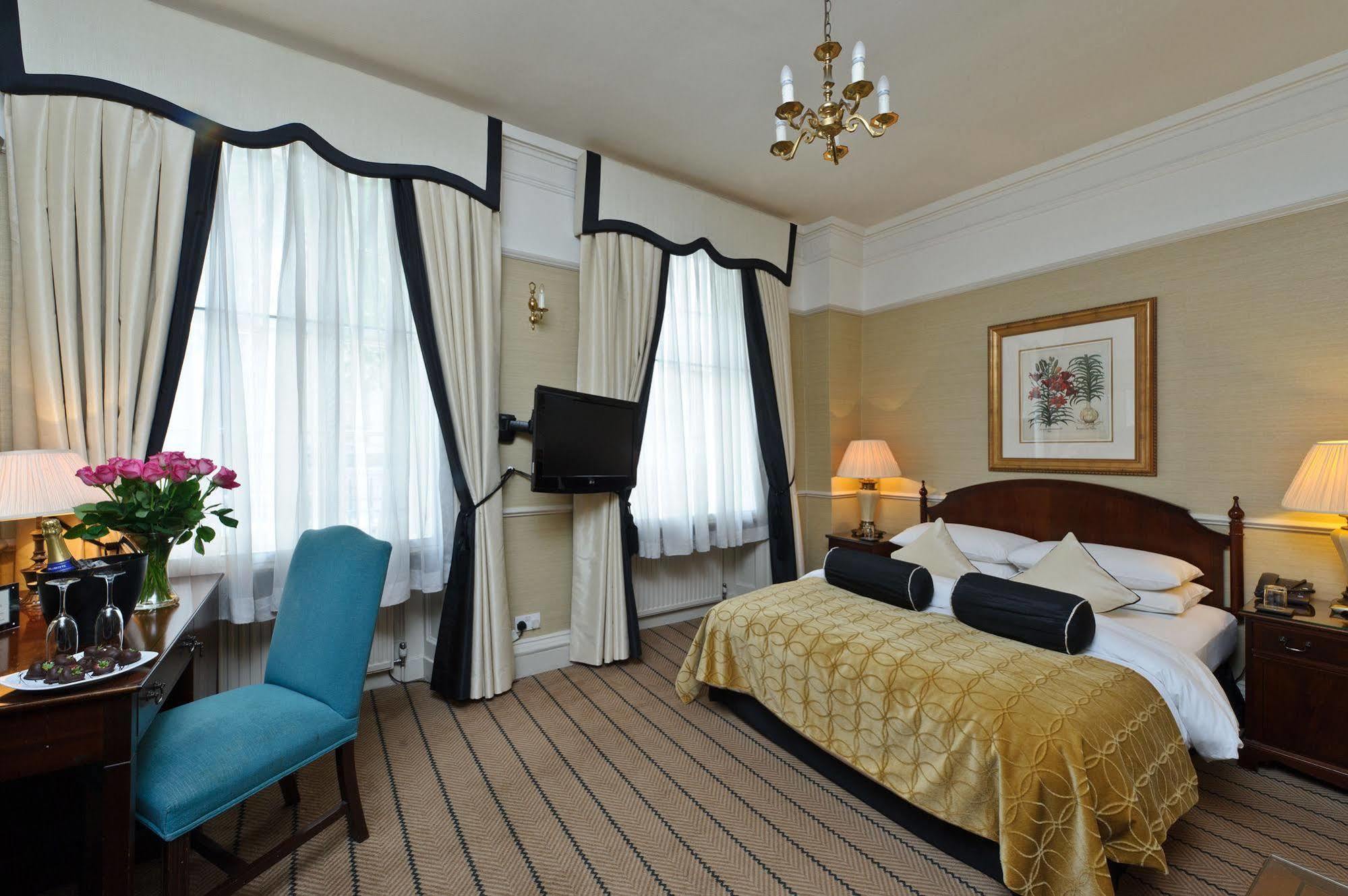 The Academy - Small Luxury Hotels Of The World Лондон Екстериор снимка